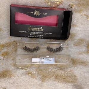 KVD Beauty Kat Von D Go Big or Go Home Vegan Dramatic False Lashes & Glue Black